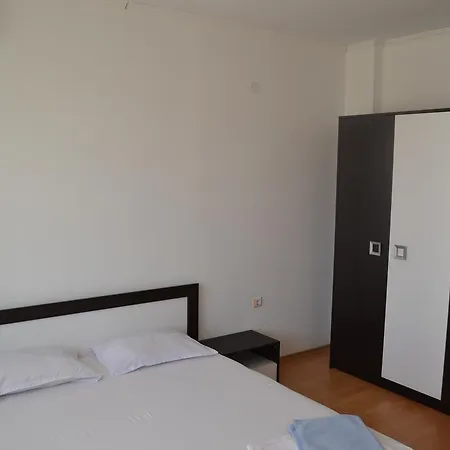 Tili In Apartment Nessebar